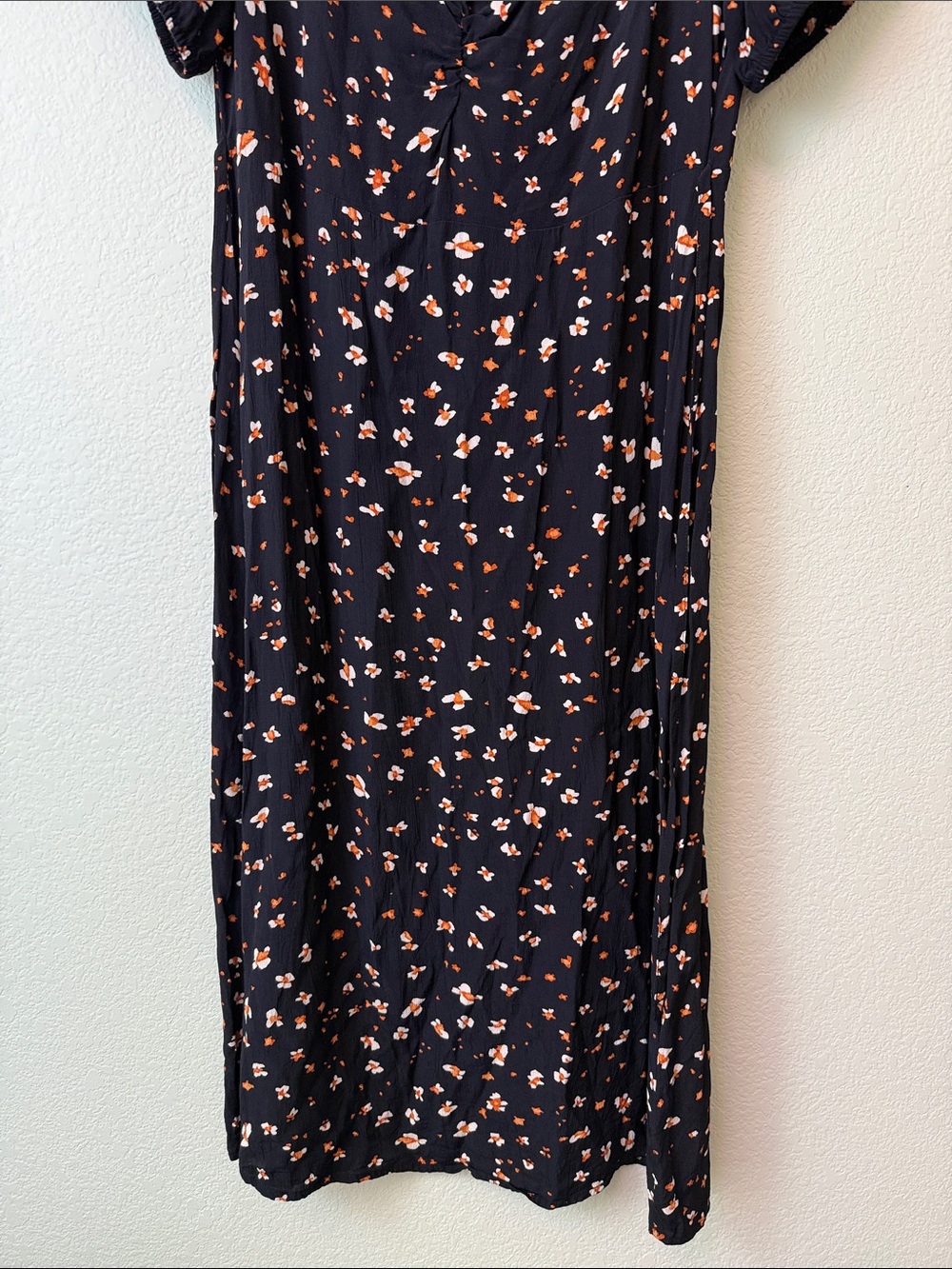 Sanctuary Black Floral Puff-Sleeve Midi Dress Size 8 - Picture 3 of 11